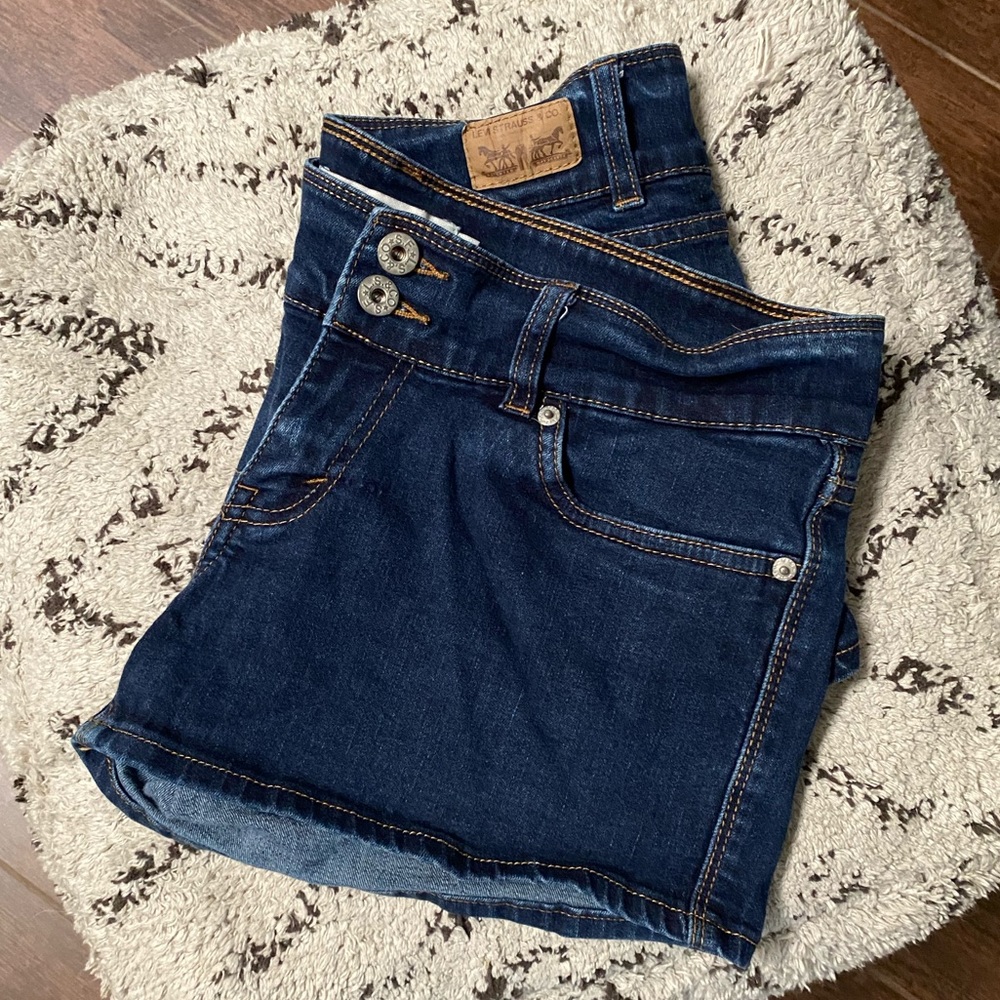Levi’s Shorty Shorts